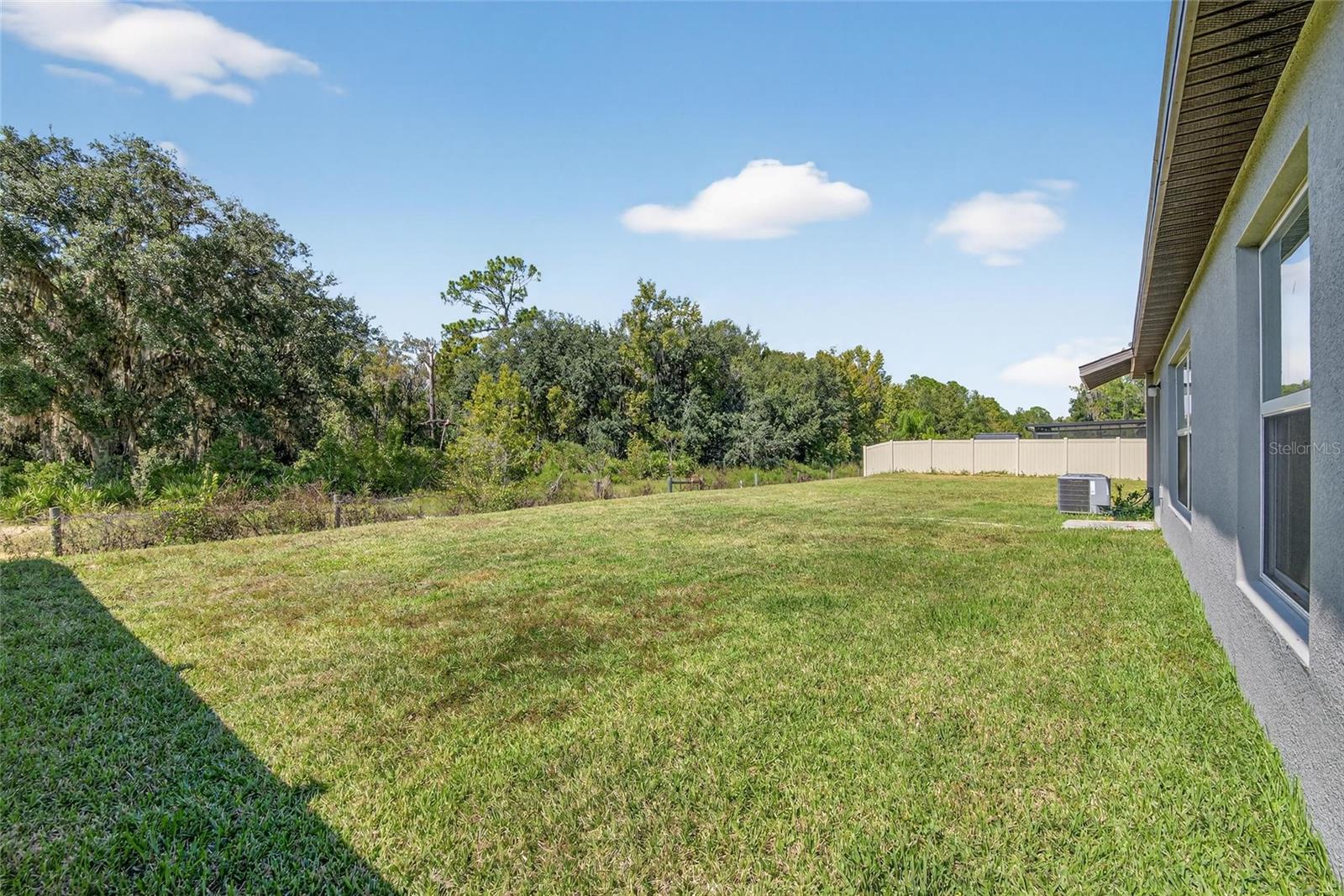 1748 Red Loop Property Photo 41