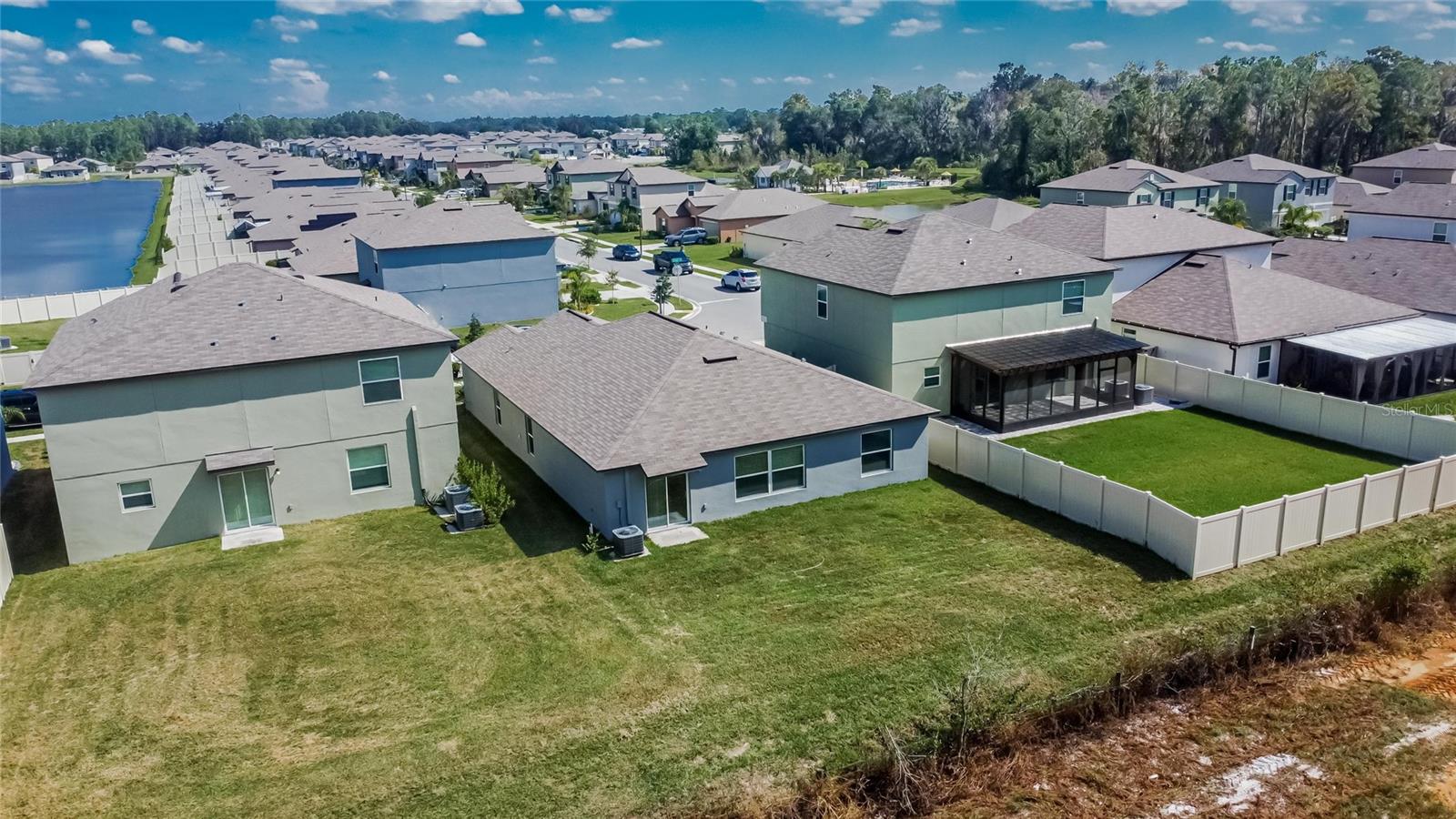 1748 Red Loop Property Photo 43