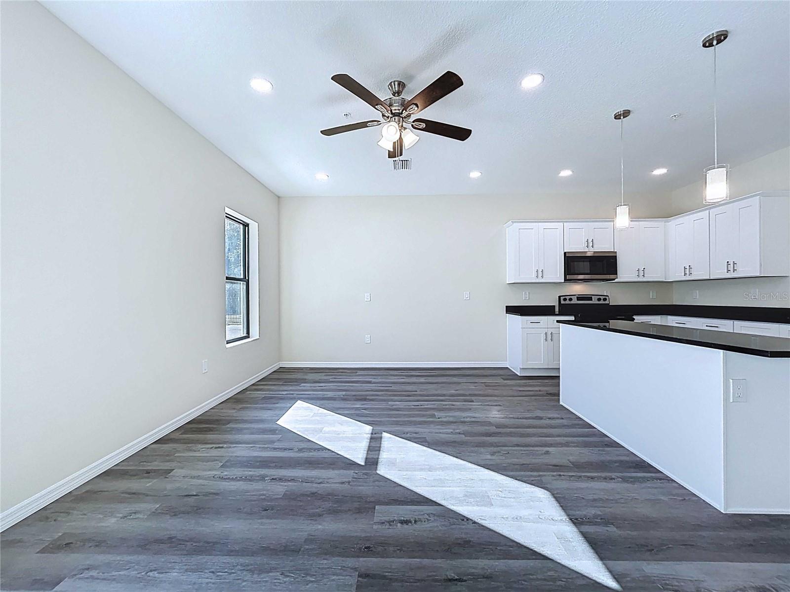 4370 Cambio Gardens Court Property Photo 13