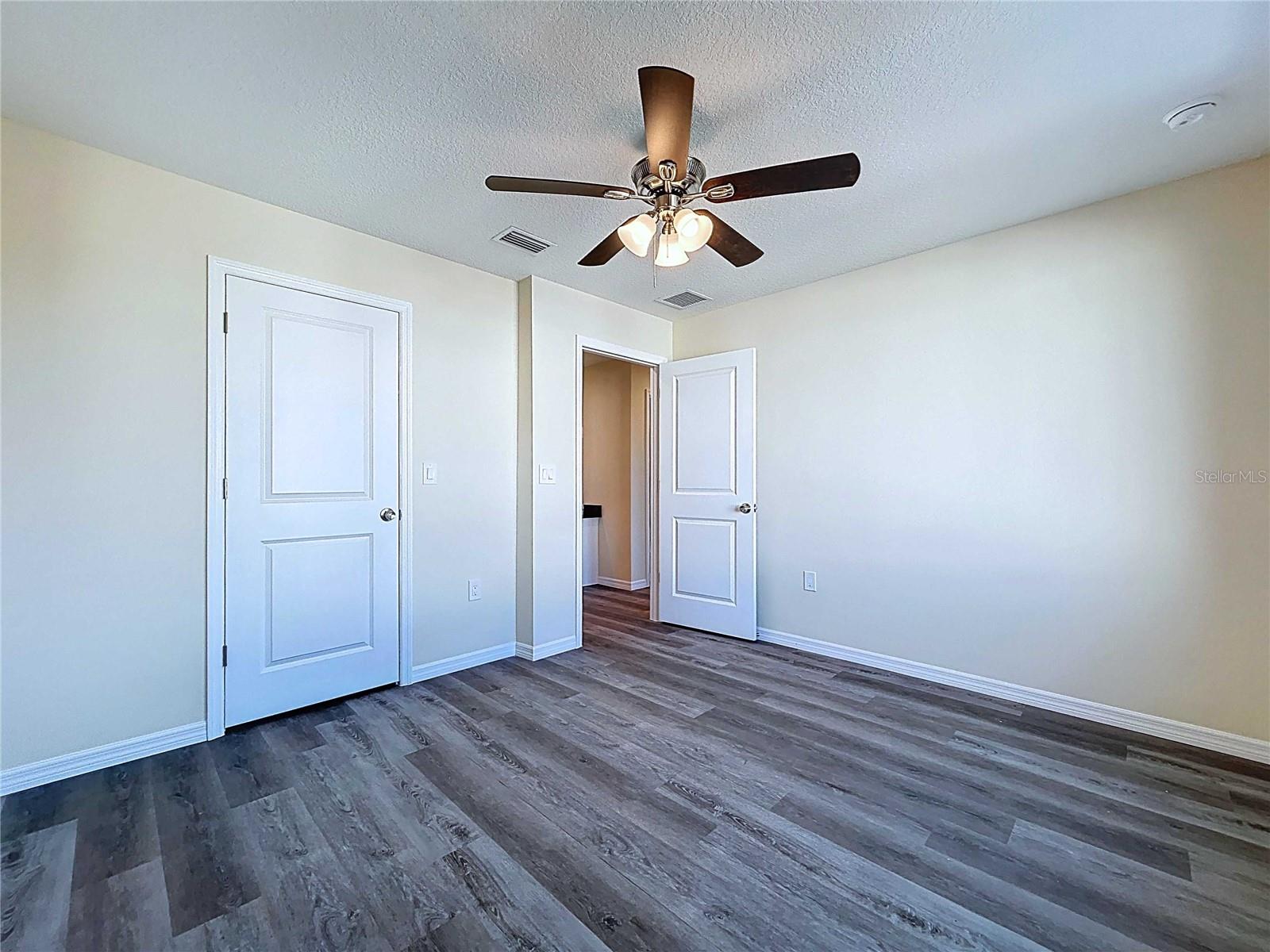 4370 Cambio Gardens Court Property Photo 46