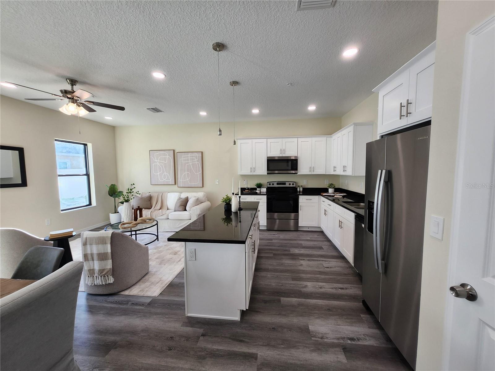 4370 Cambio Gardens Court Property Photo 76