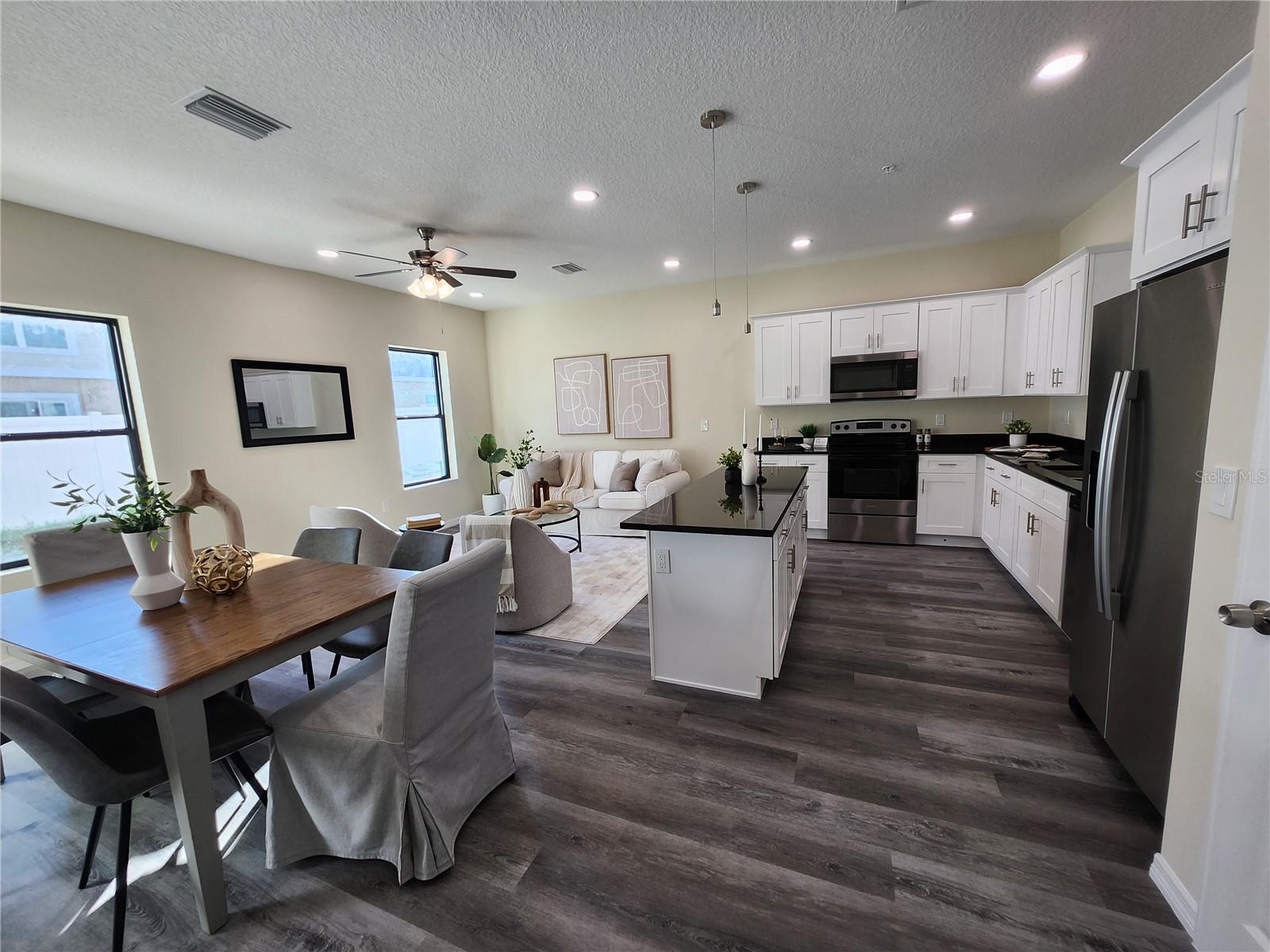 4370 Cambio Gardens Court Property Photo 77