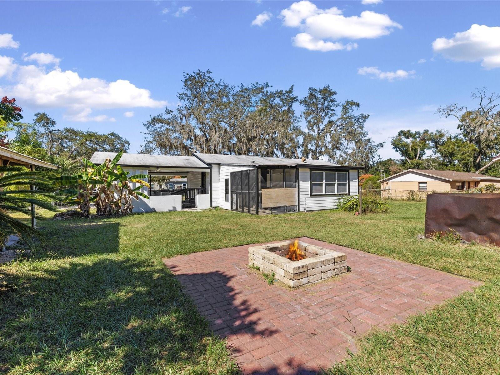 10703 Williams Rd Property Photo 2