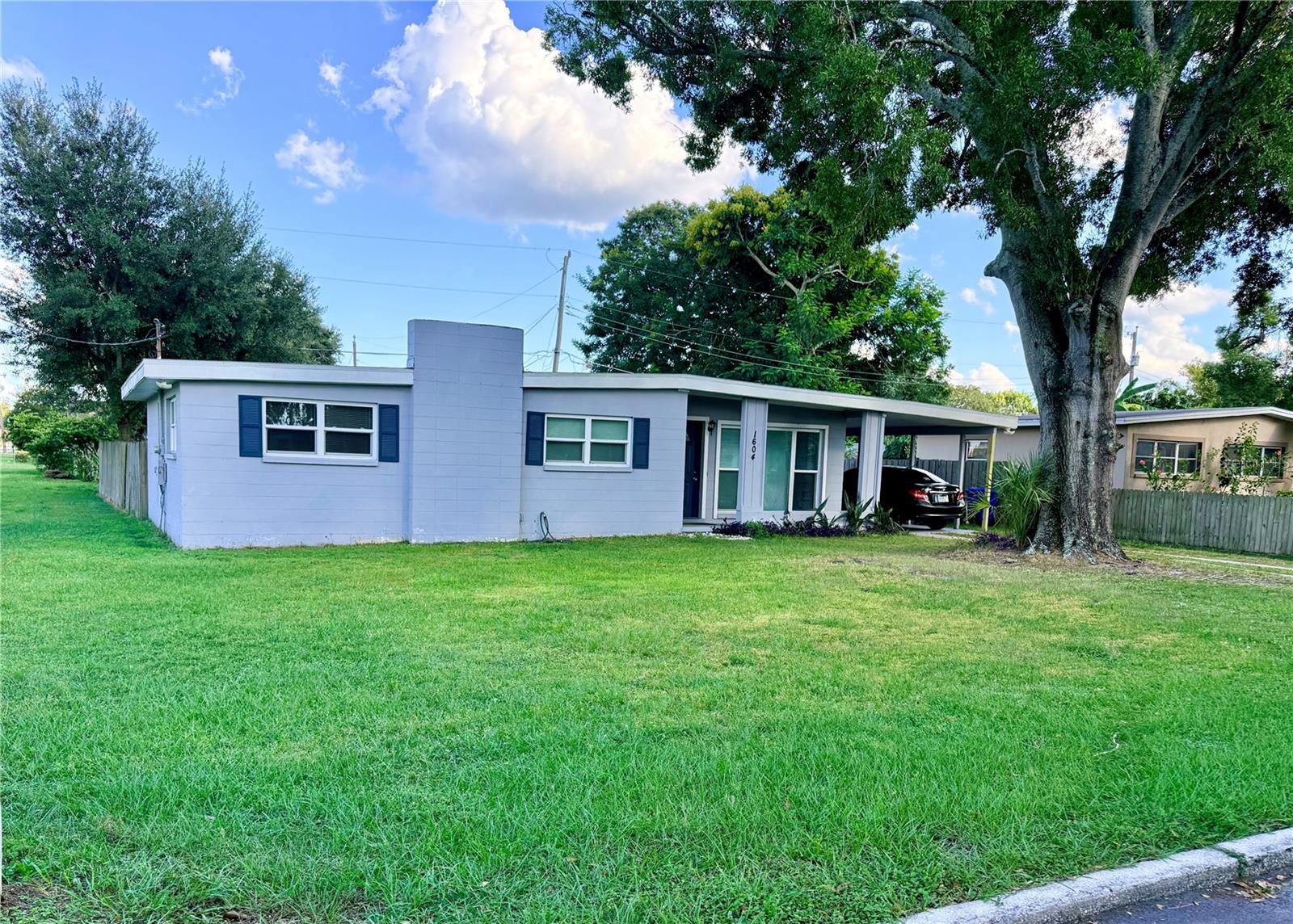 1604 Crystal Ct E Property Photo 1