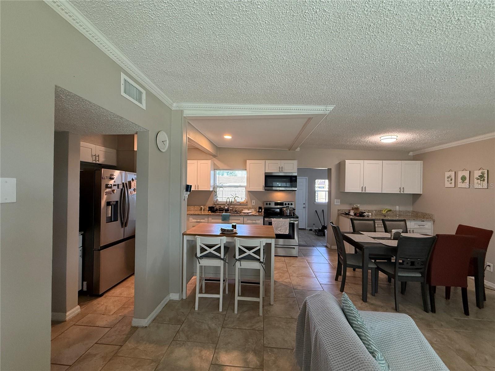 1604 Crystal Ct E Property Photo 5