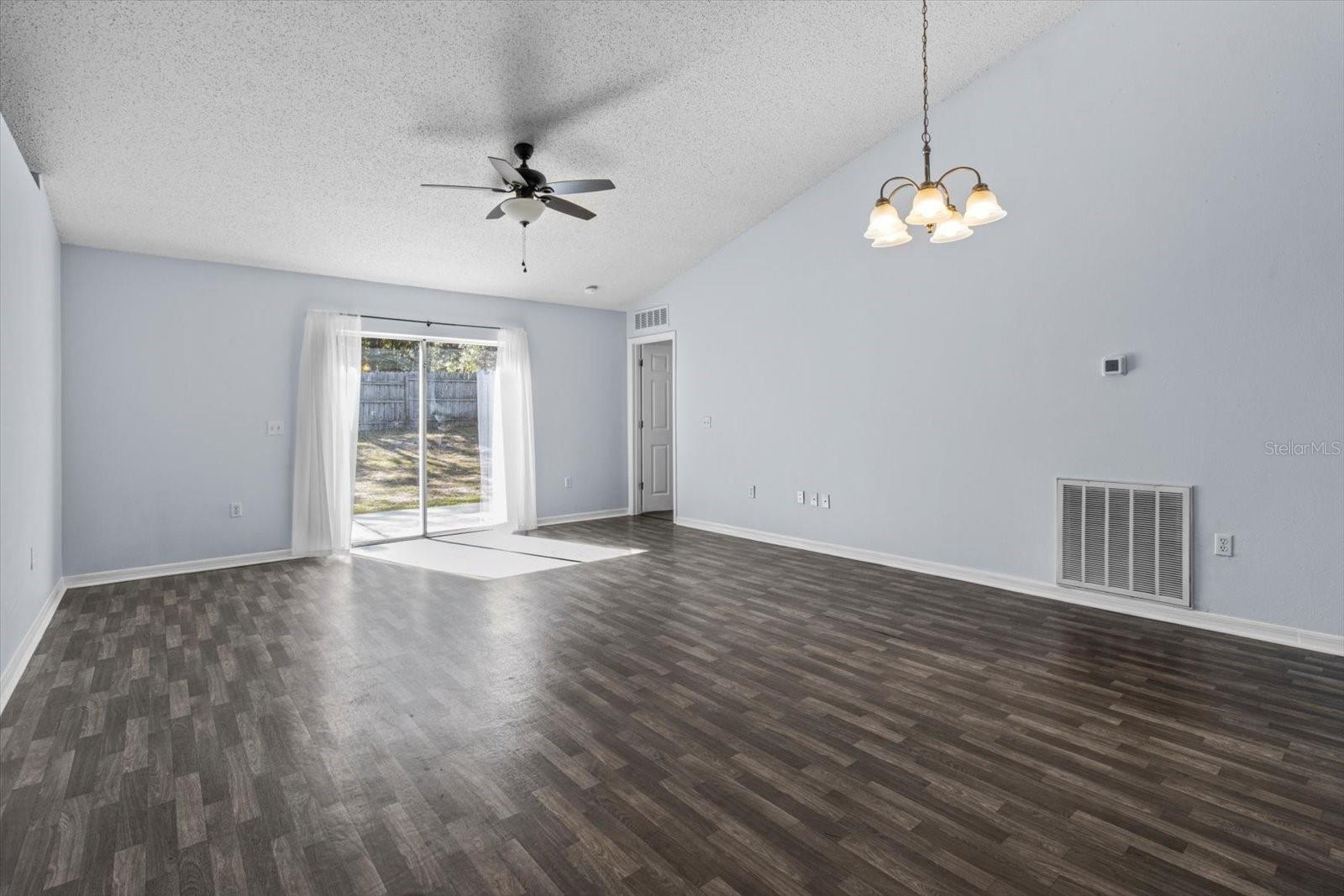 7895 N Sarazen Dr Property Photo 2