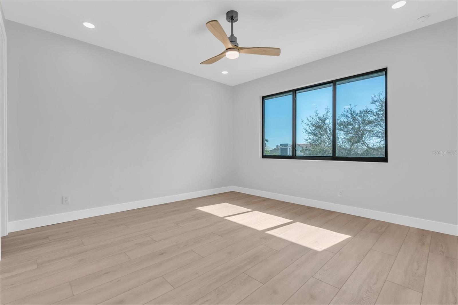 5966 Bayview Cir S Property Photo 38