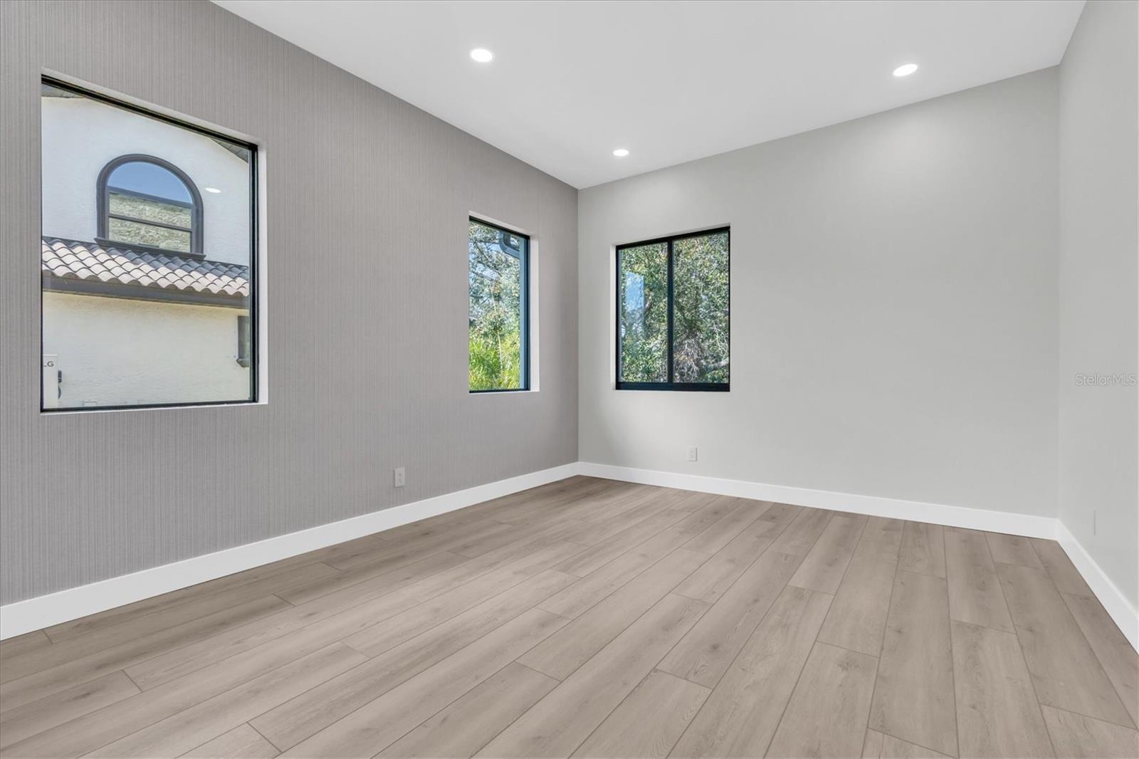 5966 Bayview Cir S Property Photo 44