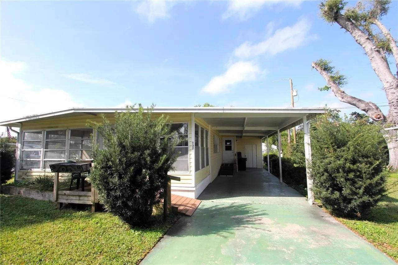 6021 Ridgewood Dr Property Photo 2