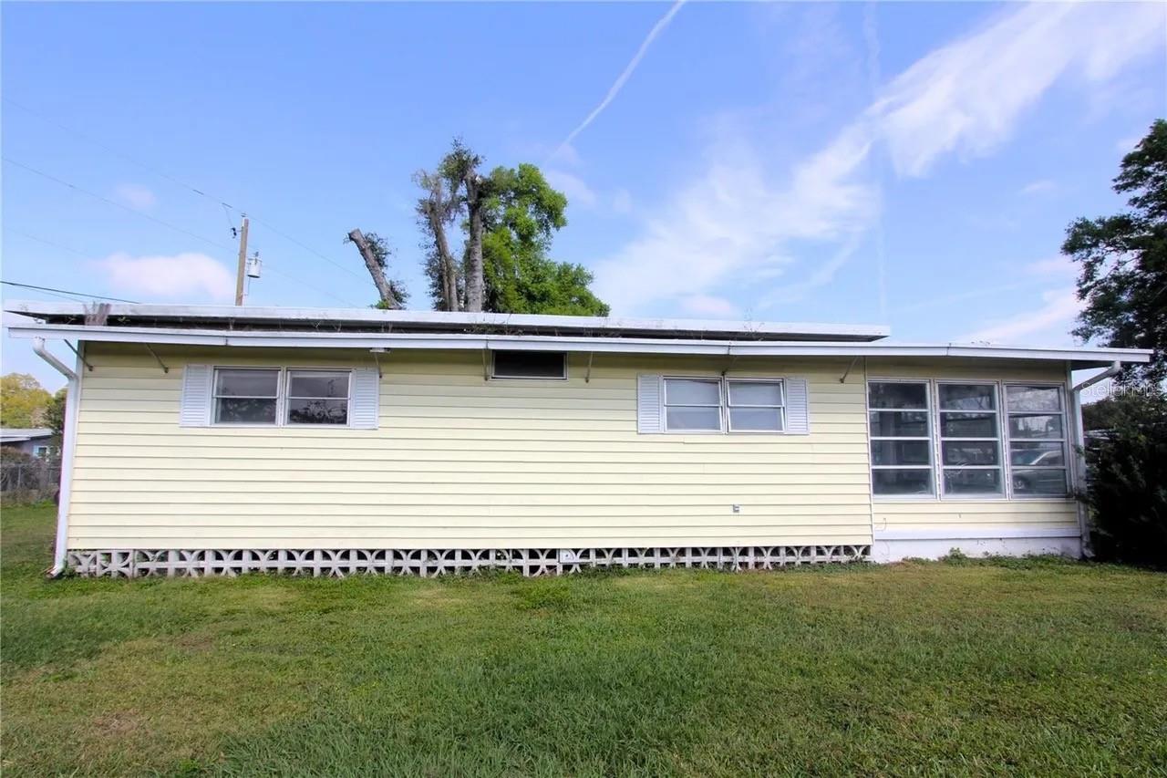 6021 Ridgewood Dr Property Photo 3