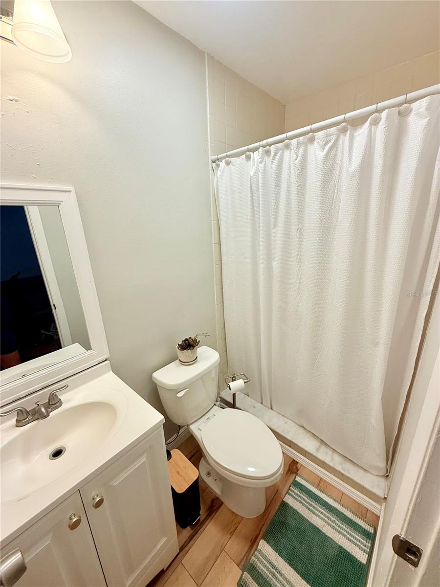 9402 N Semmes St Property Photo 15