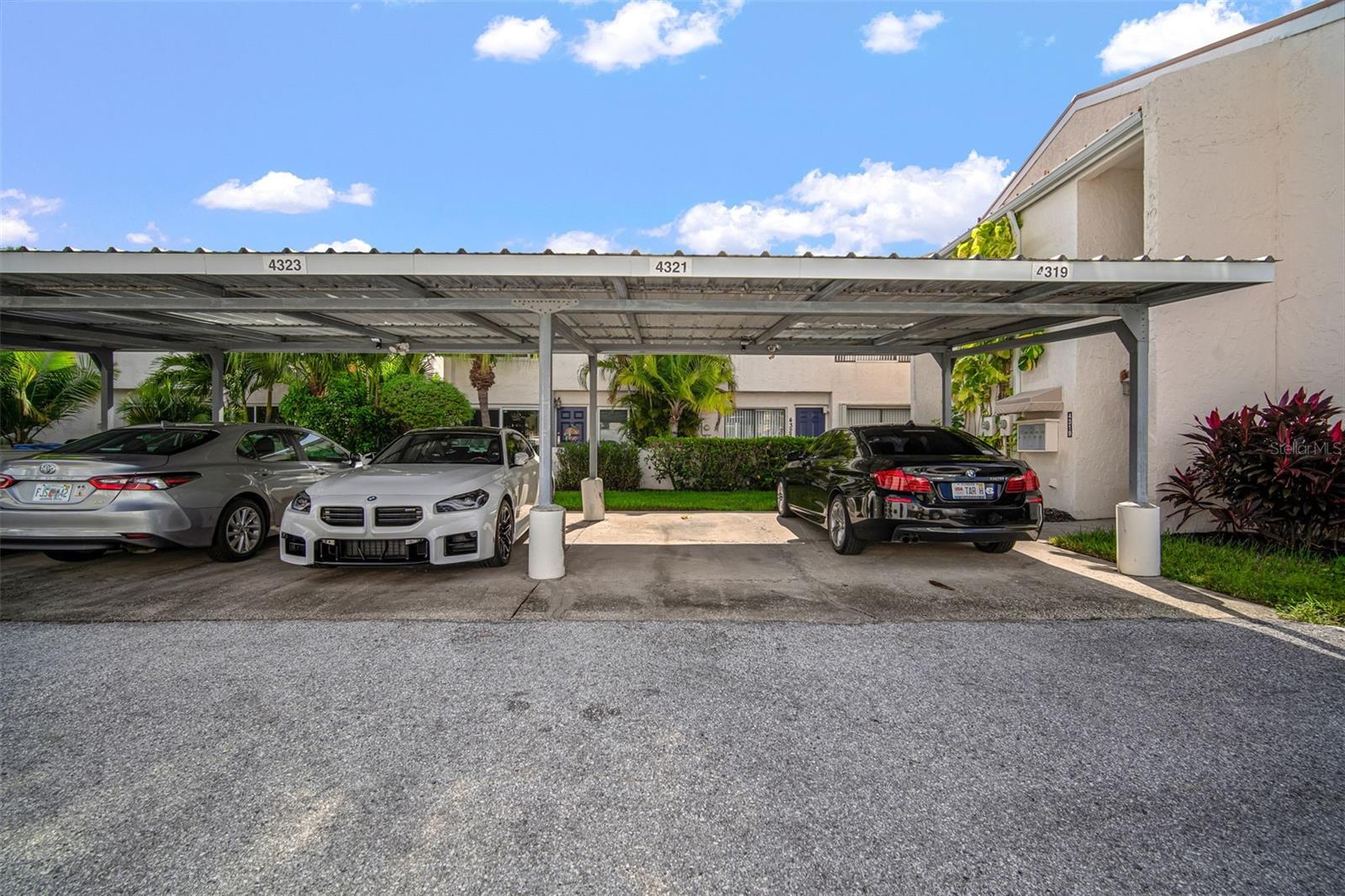 4321 Harbor House Dr Property Photo 4