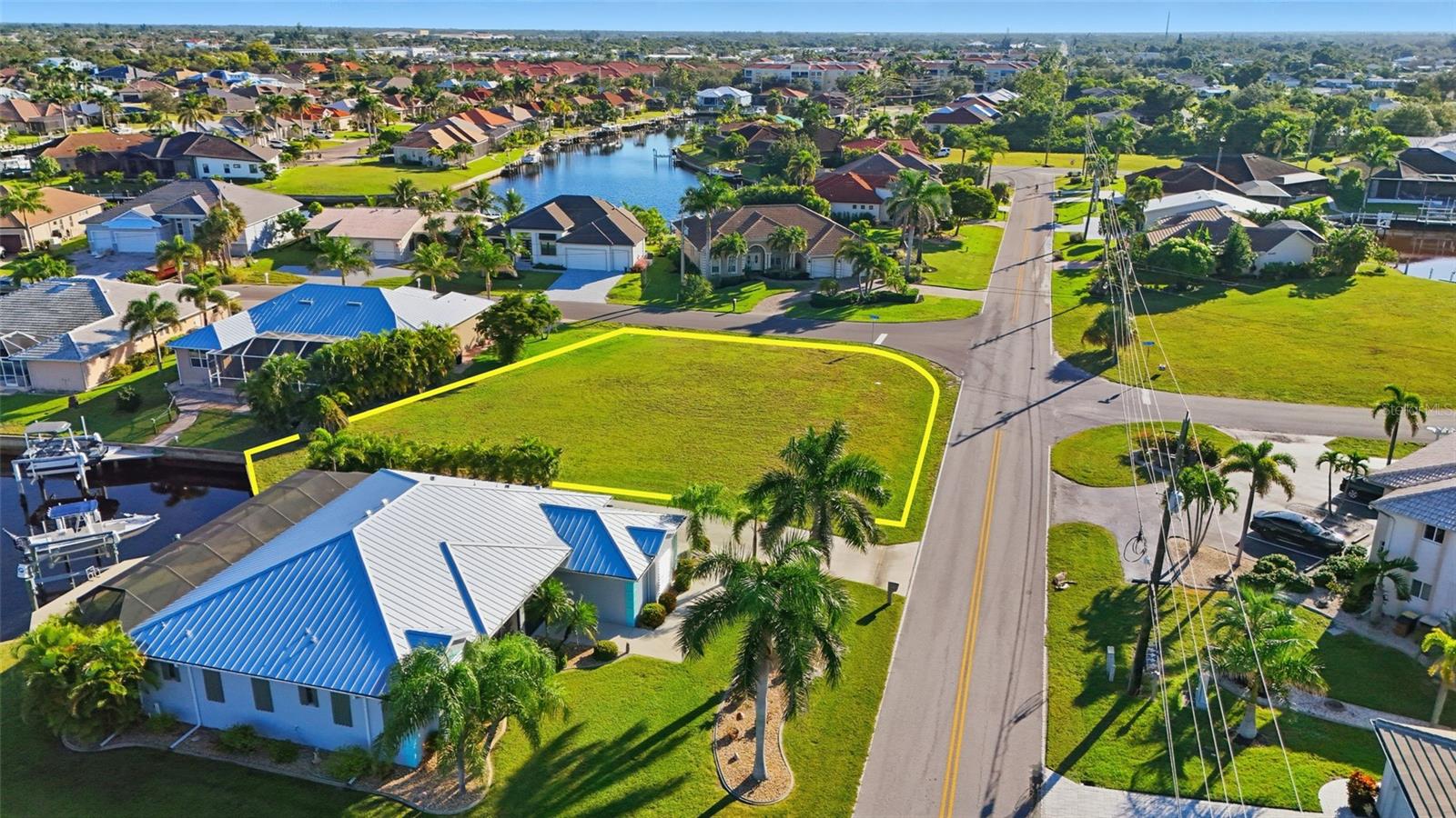 600 Via Tripoli Property Photo 6