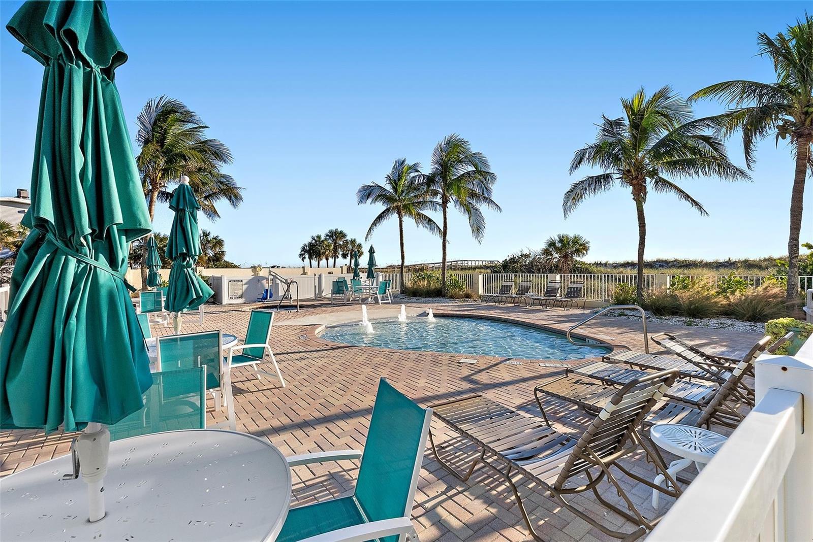 12000 Gulf Blvd #501-w Property Photo 31