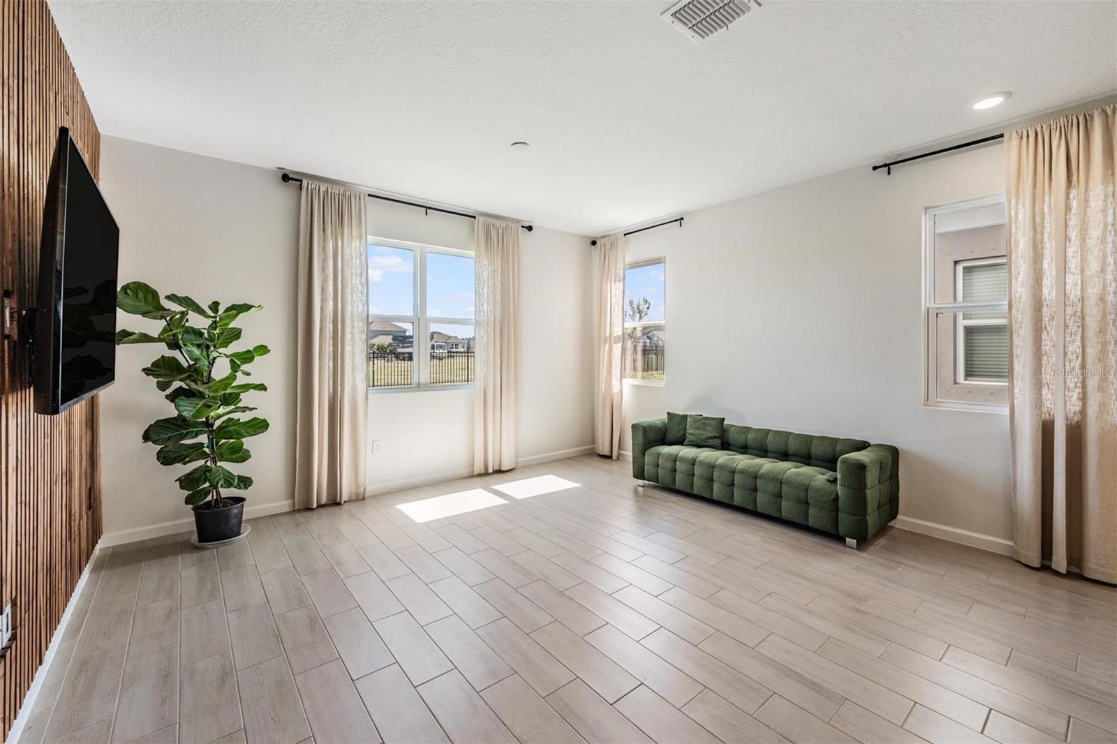 6276 Golden Beach Dr Property Photo 5