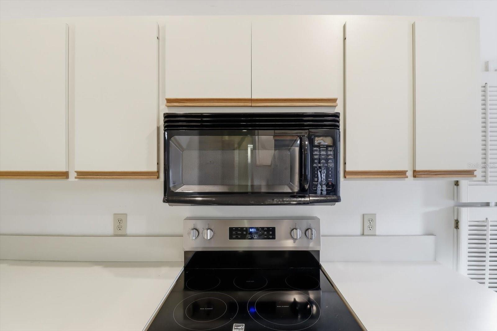 1690 N Foxboro Loop Property Photo 10