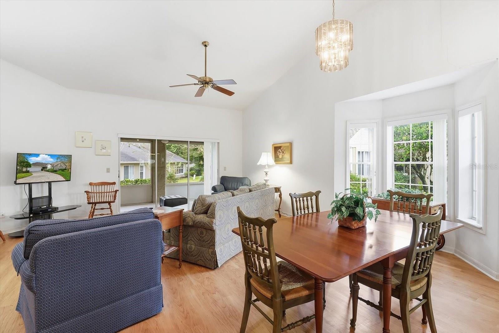 1690 N Foxboro Loop Property Photo 11