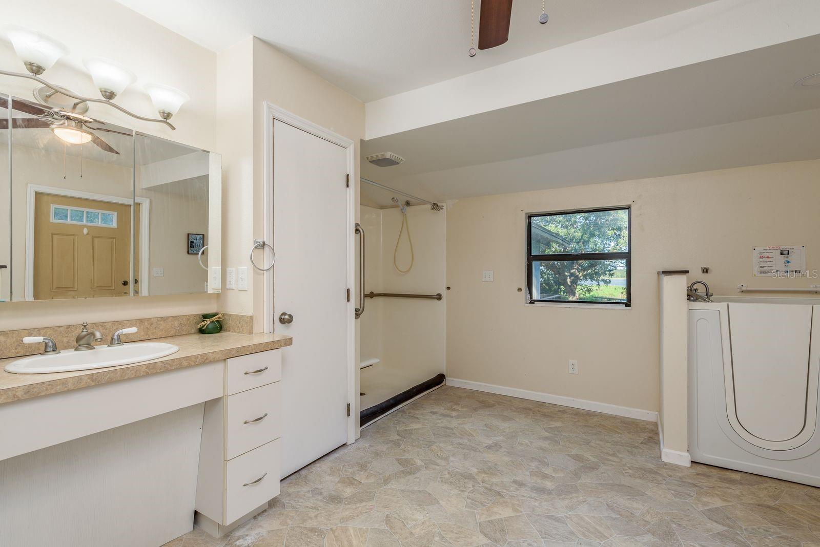 1416 Grove Ave Property Photo 26