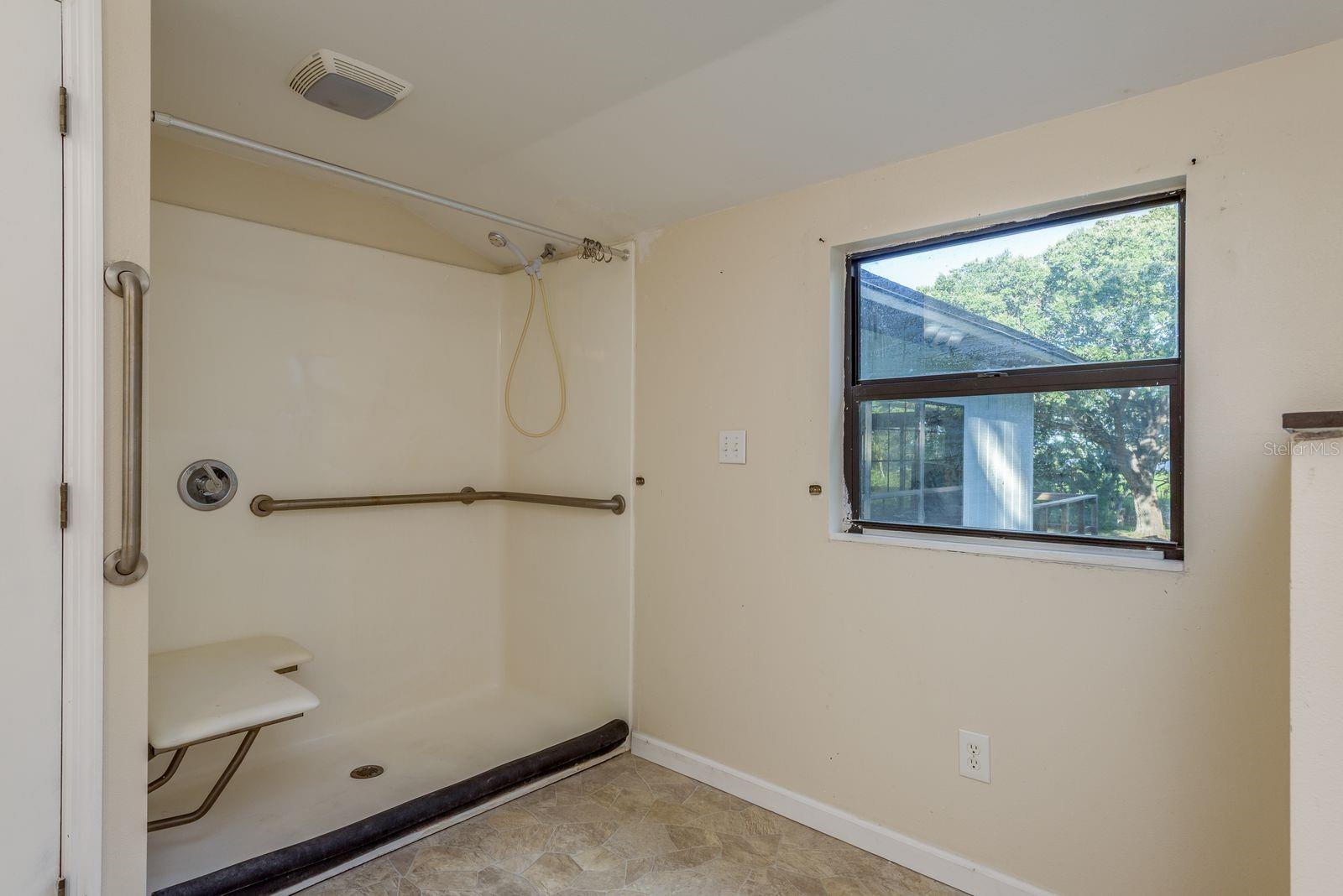 1416 Grove Ave Property Photo 27