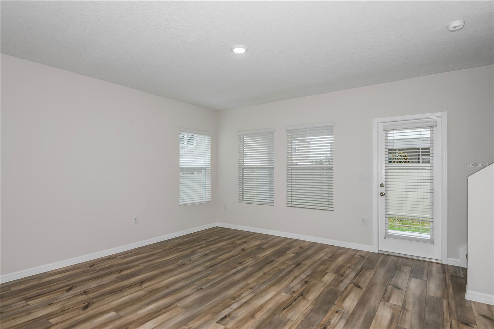 3726 King Hill Dr Property Photo 10