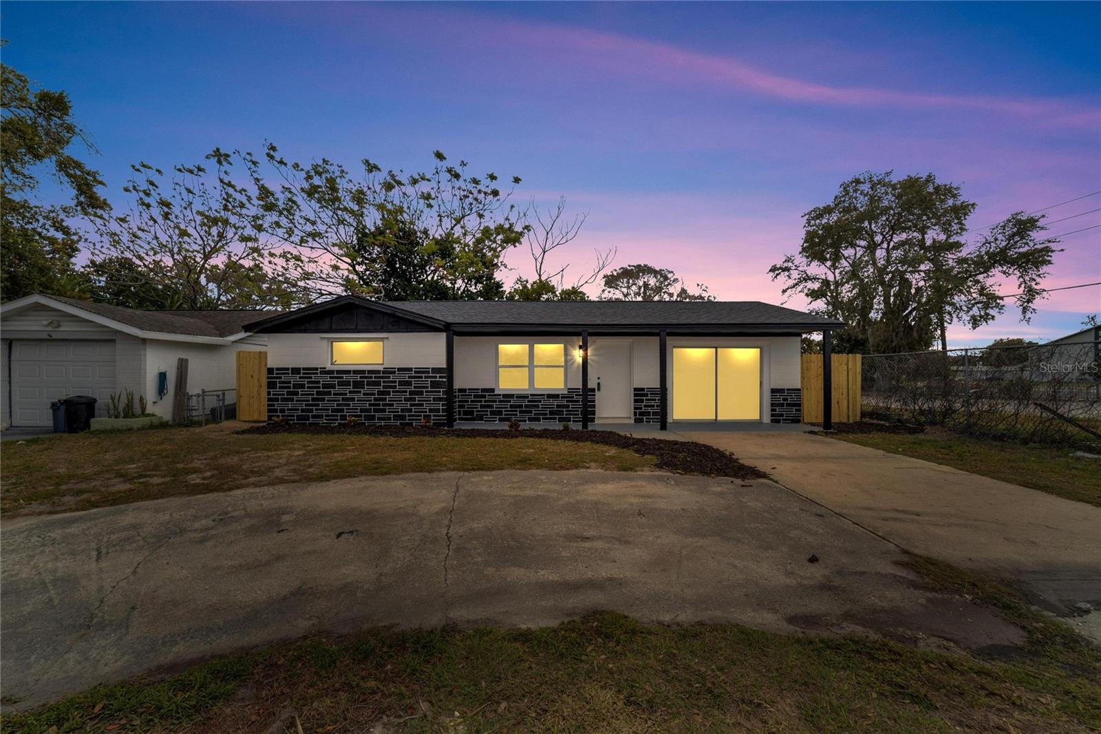 4012 Valencia Dr Property Photo 1