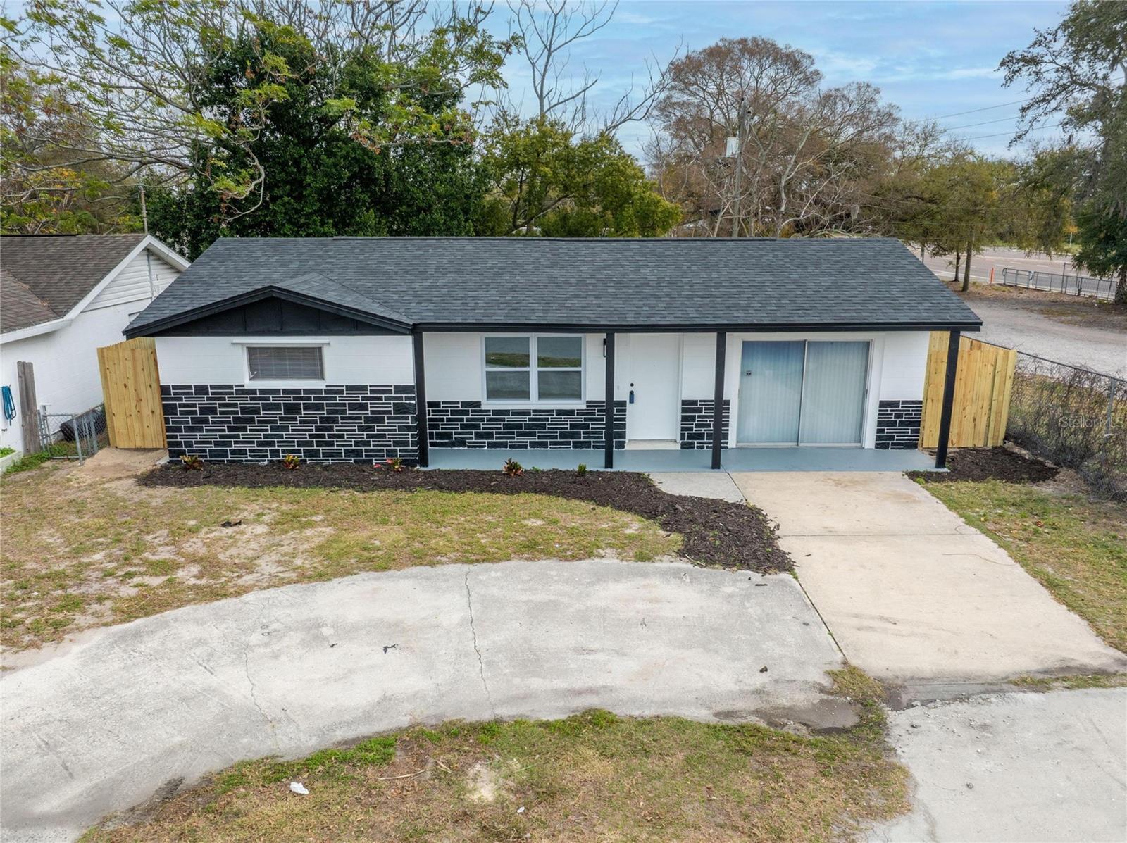 4012 Valencia Dr Property Photo 1