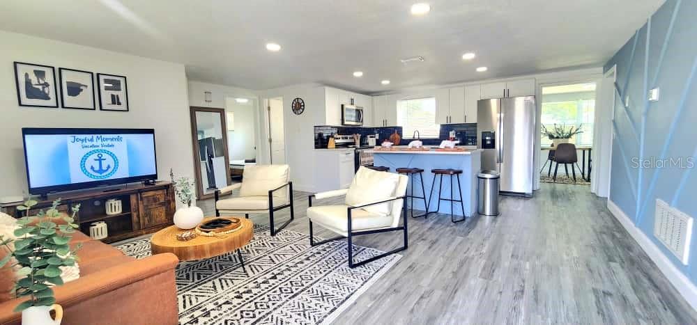 4012 Valencia Dr Property Photo 4