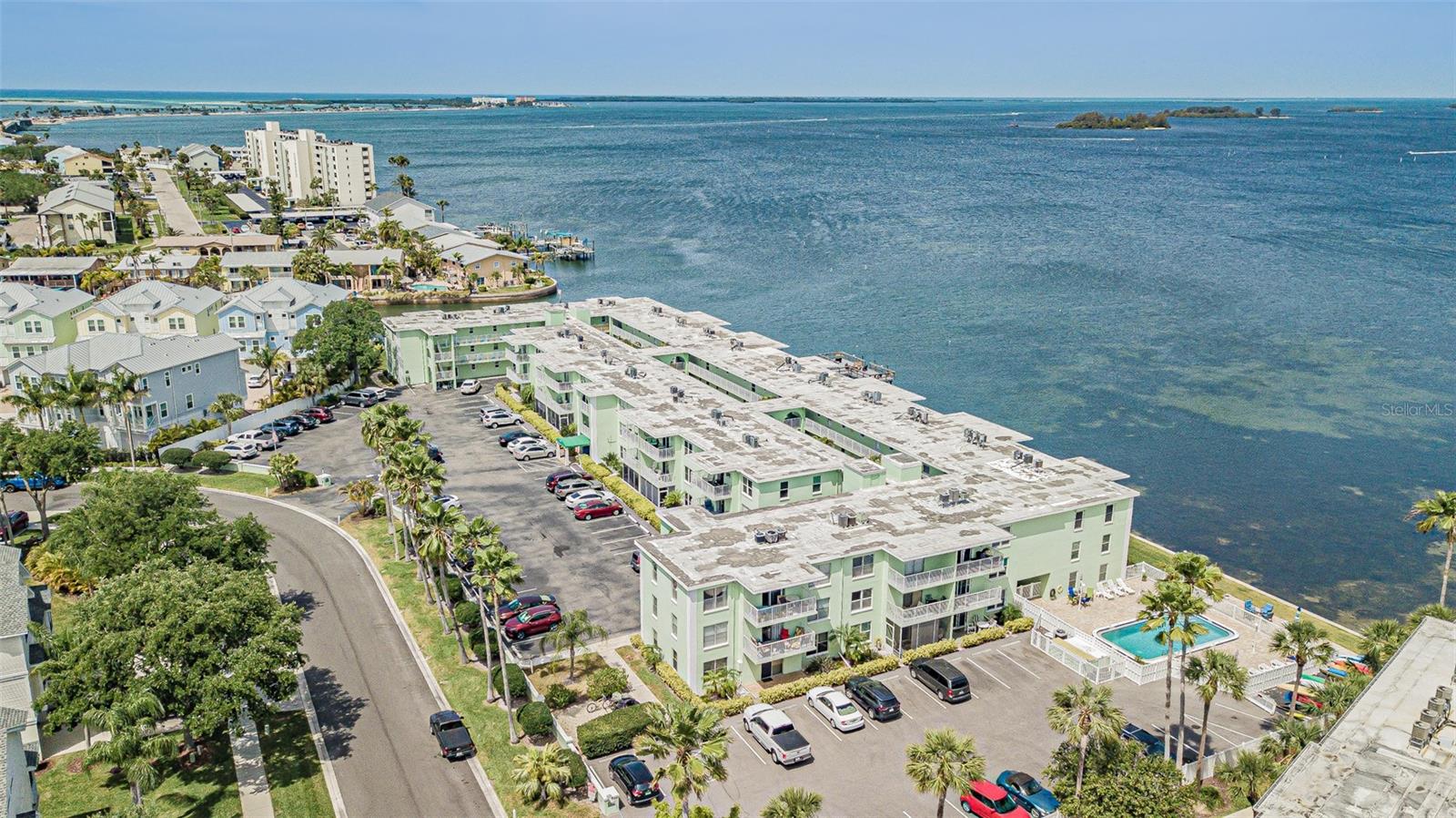 464 Paula Dr N #116 Property Photo 2