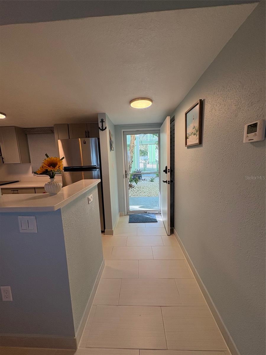464 Paula Dr N #116 Property Photo 6