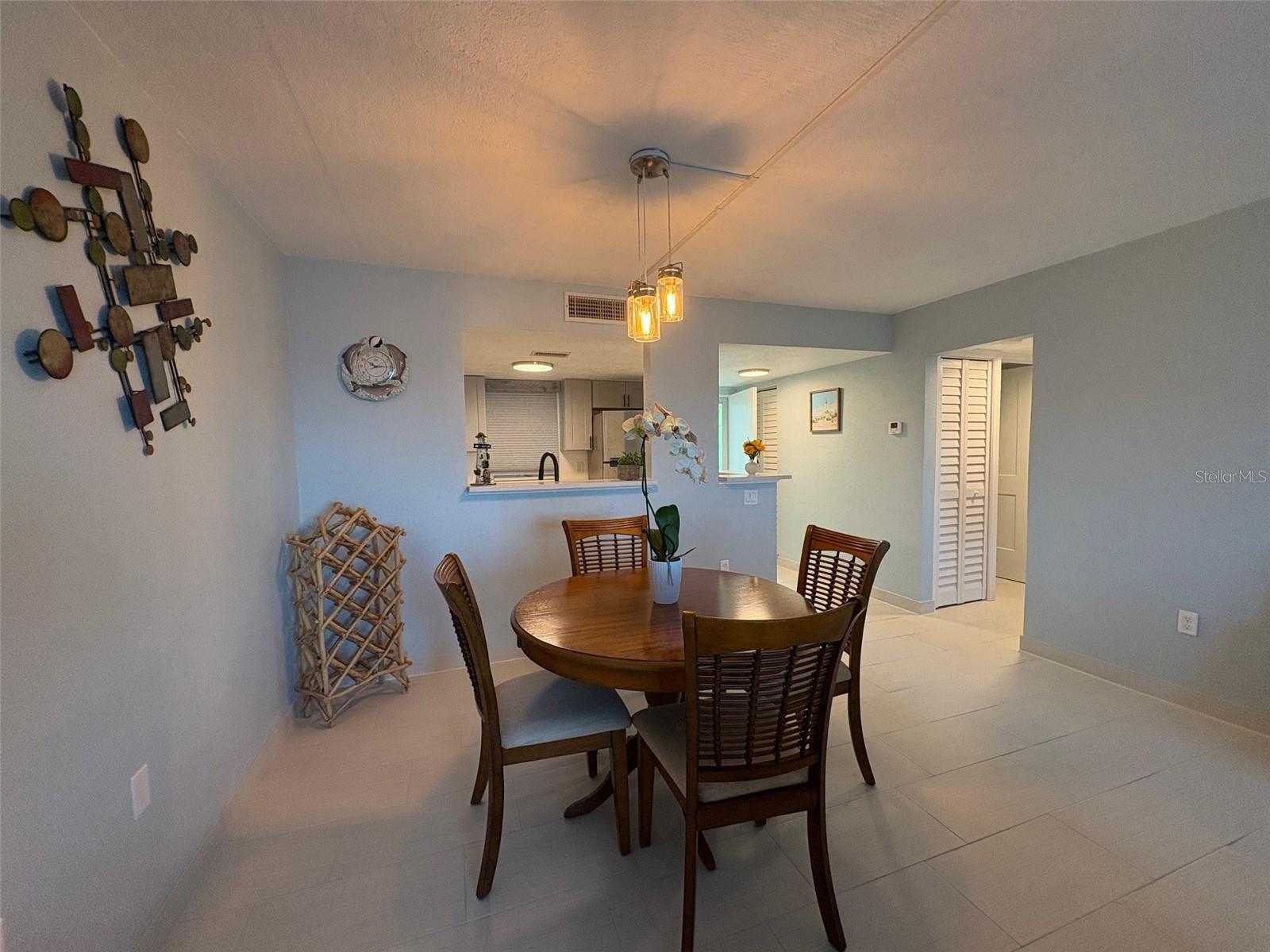 464 Paula Dr N #116 Property Photo 18