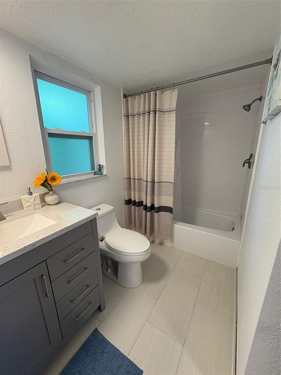 464 Paula Dr N #116 Property Photo 30