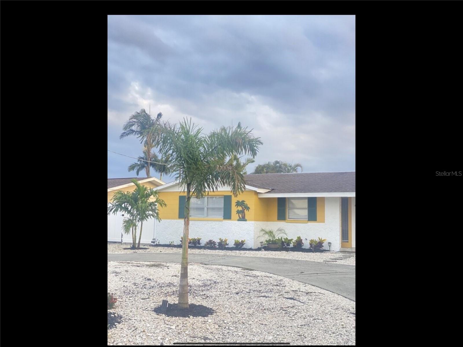 744 GRAN KAYMEN WAY Property Photo 1