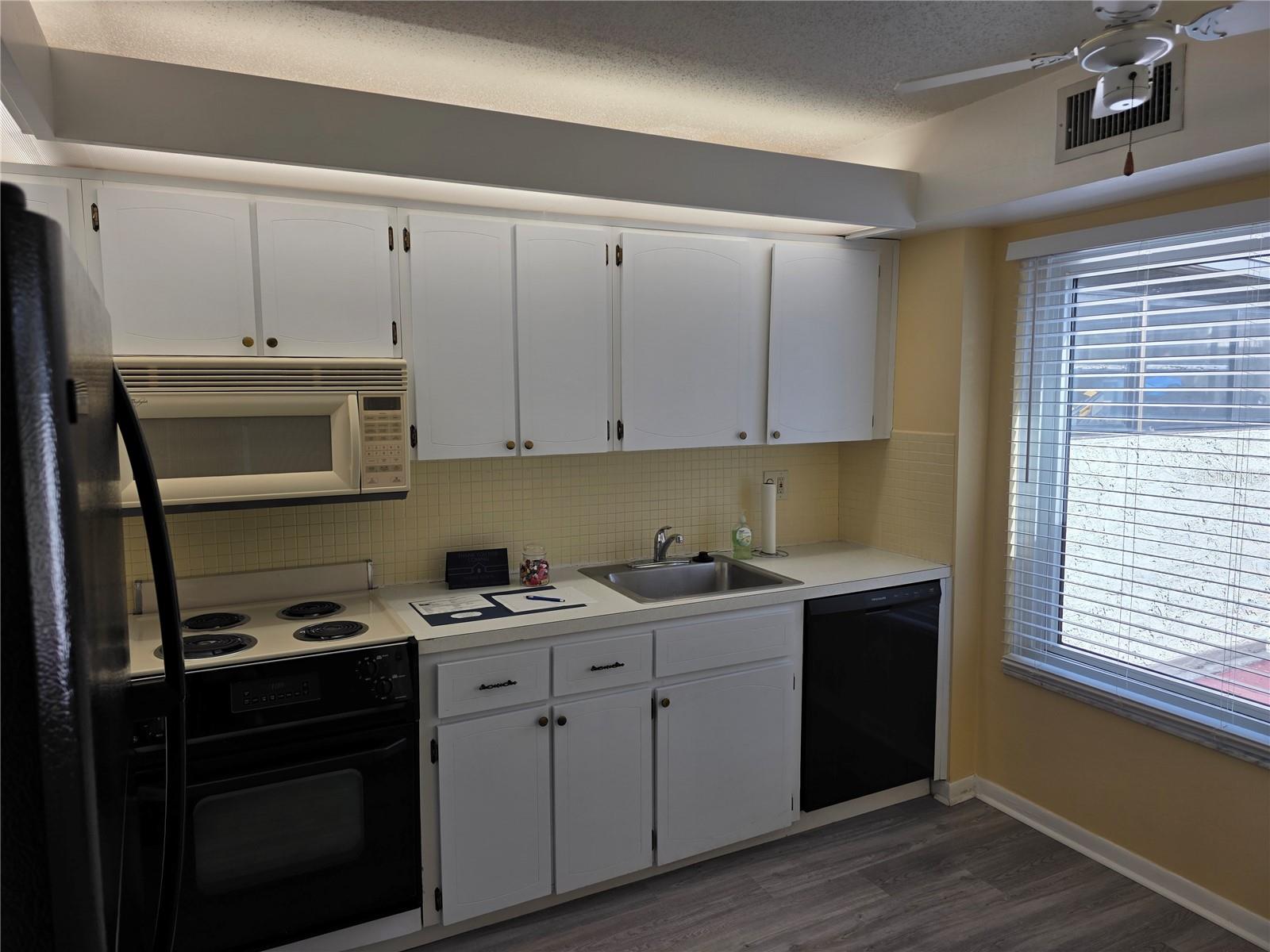 2207 Belleair Rd #b22 Property Photo 5