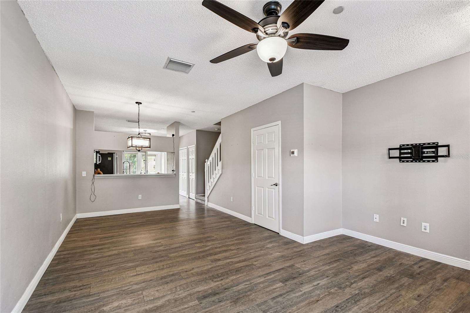 239 Countryside Key Blvd Property Photo 11