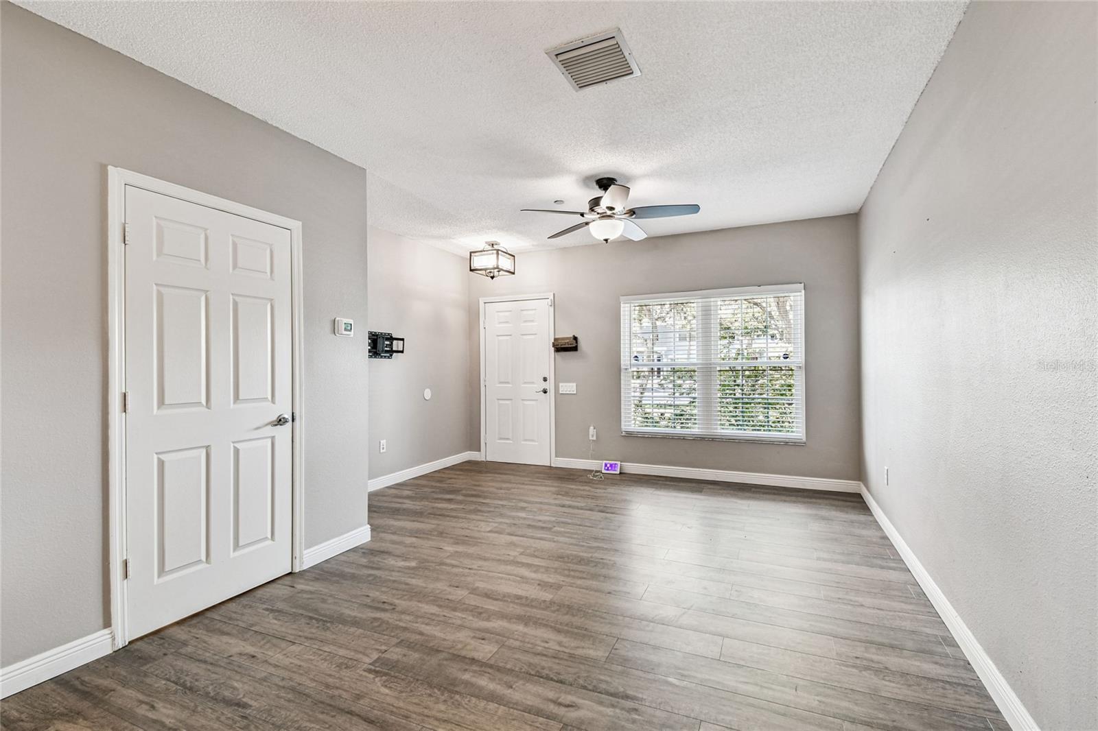 239 Countryside Key Blvd Property Photo 13