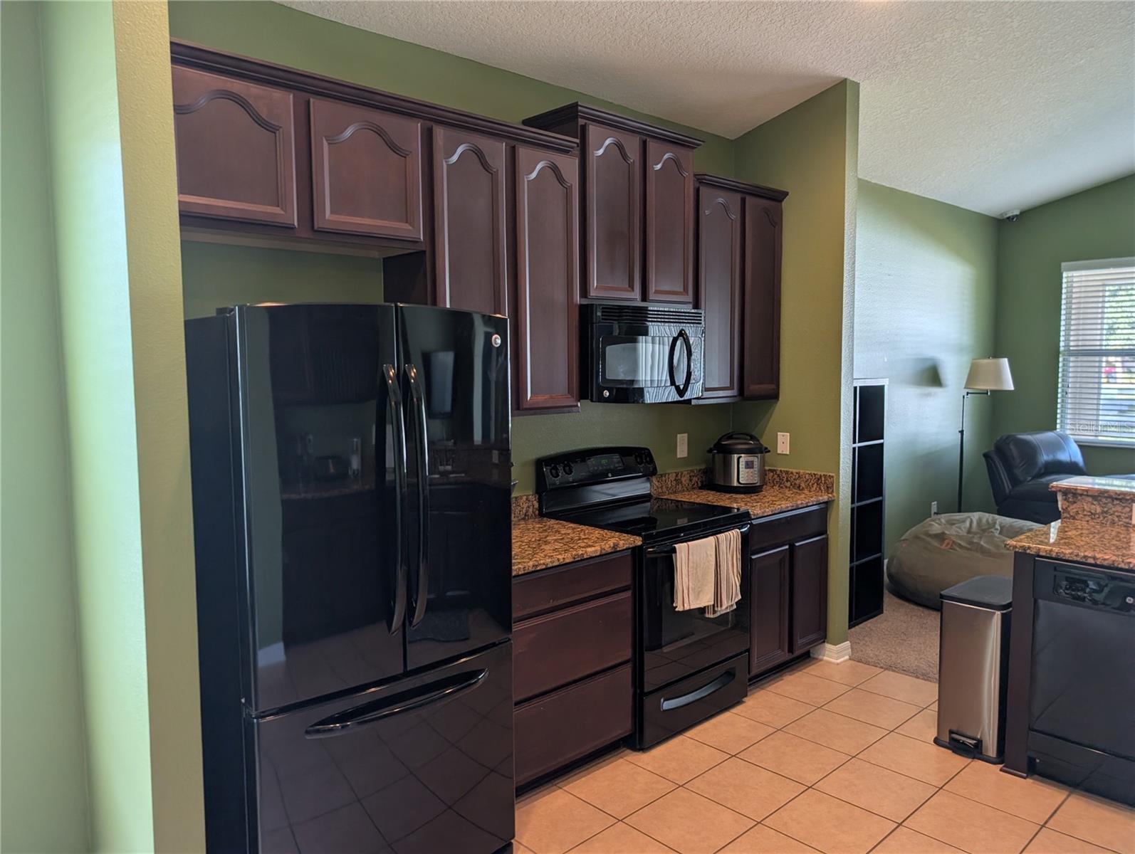 7343 Forest Mere Dr Property Photo 5
