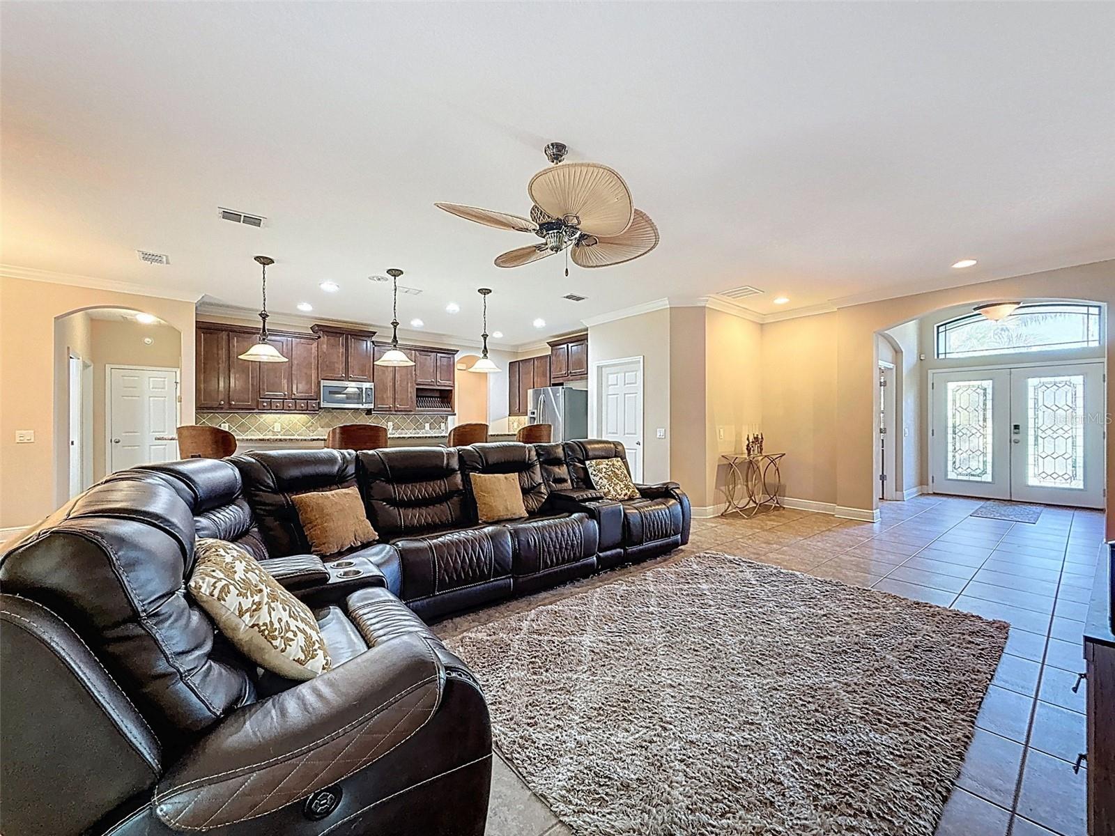 335 Cockle Shell Loop Property Photo 14