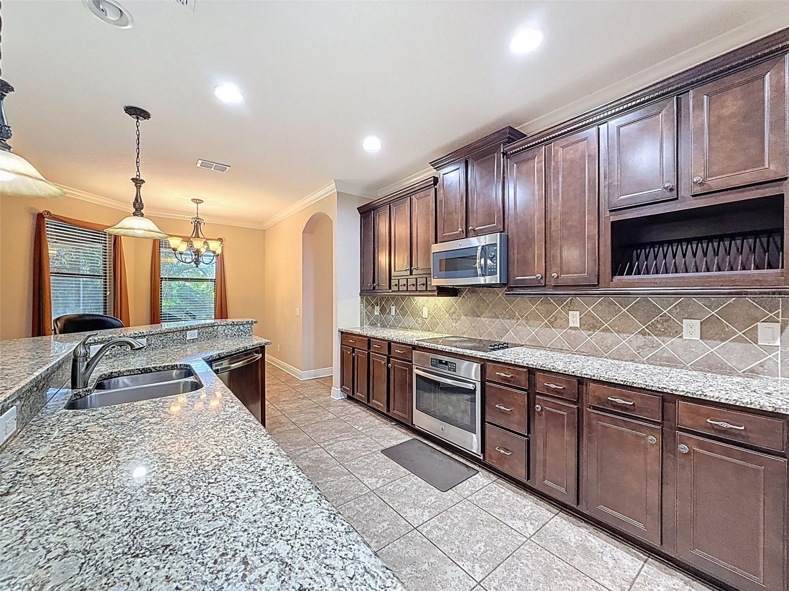 335 Cockle Shell Loop Property Photo 20