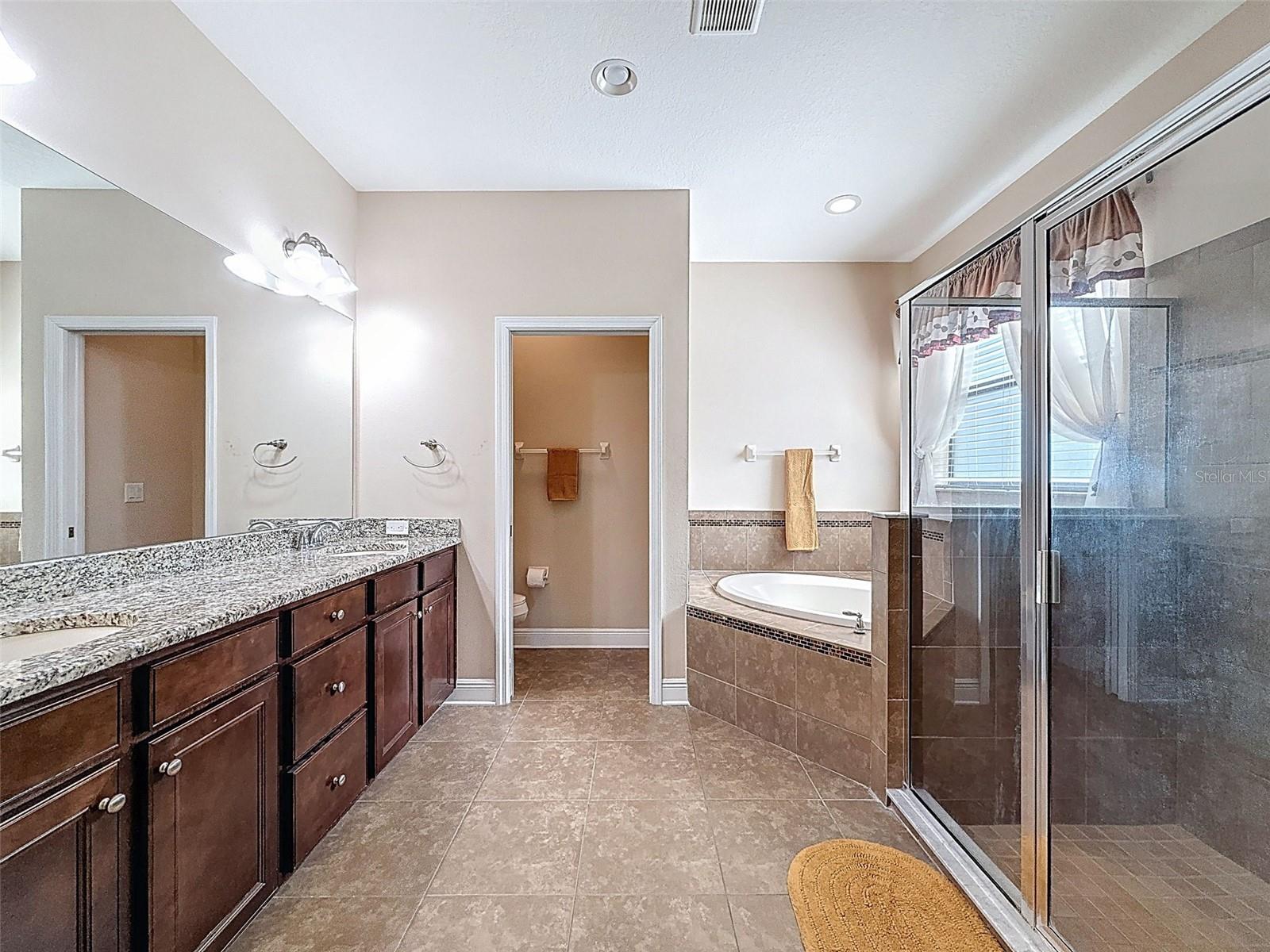 335 Cockle Shell Loop Property Photo 29