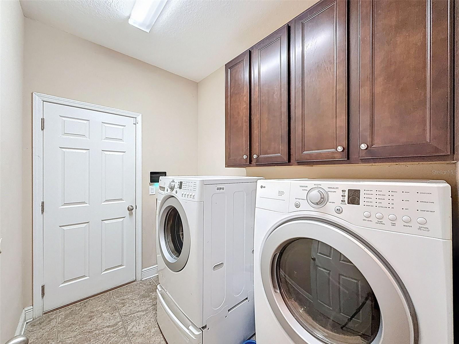 335 Cockle Shell Loop Property Photo 46