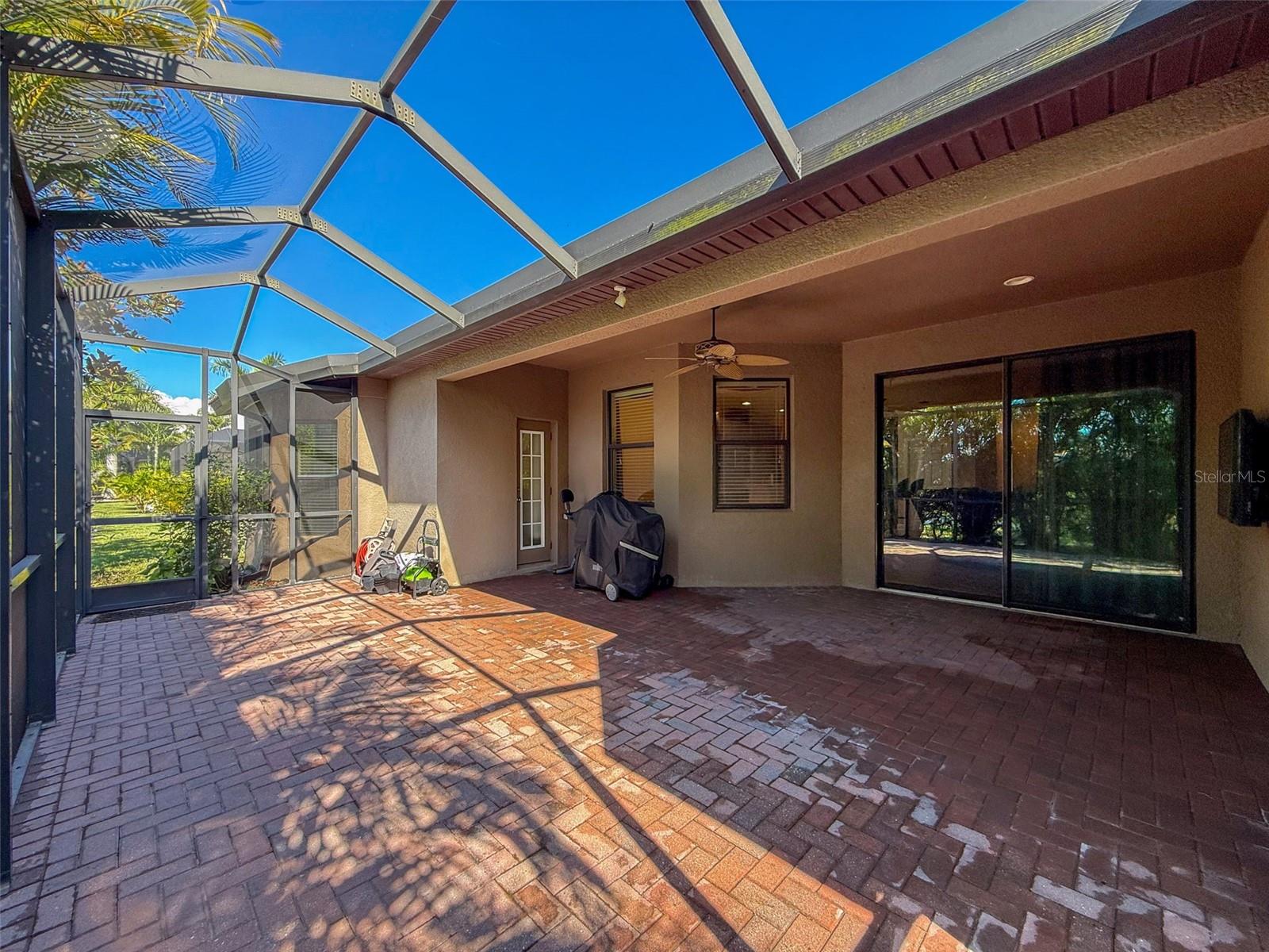 335 Cockle Shell Loop Property Photo 48