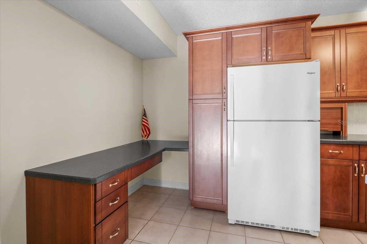 1127 Pine Ridge Cir W #a2 Property Photo 7