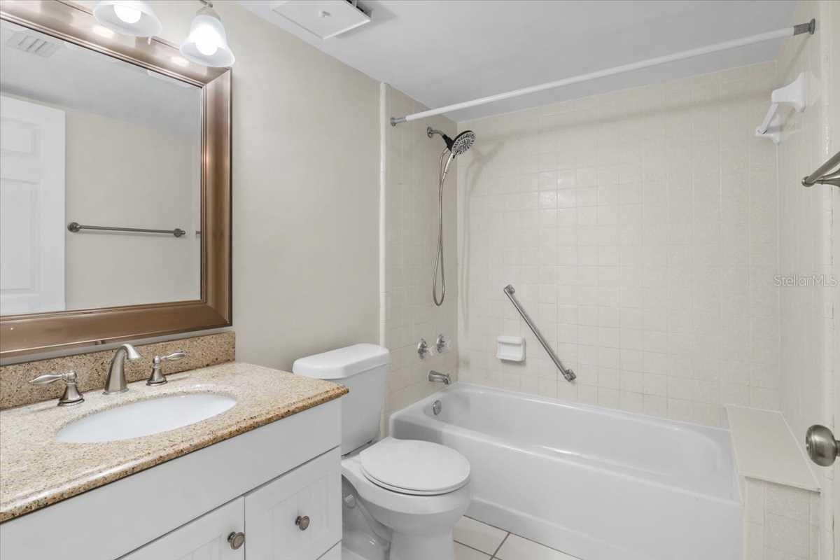 1127 Pine Ridge Cir W #a2 Property Photo 13