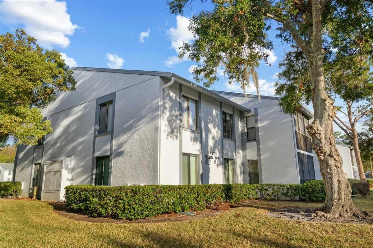 1127 Pine Ridge Cir W #a2 Property Photo 14