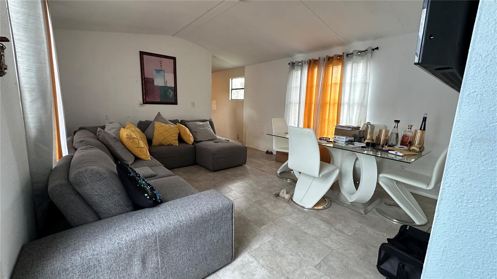 4422 Rose St Property Photo 3