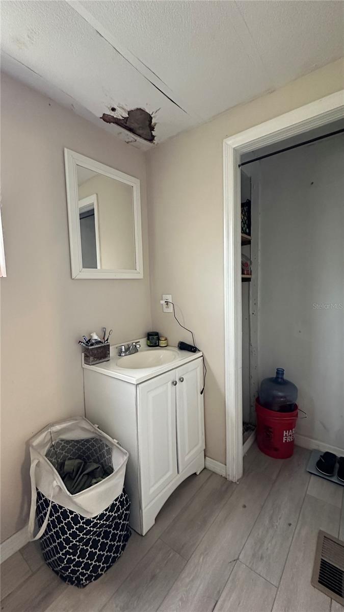 4422 Rose St Property Photo 6
