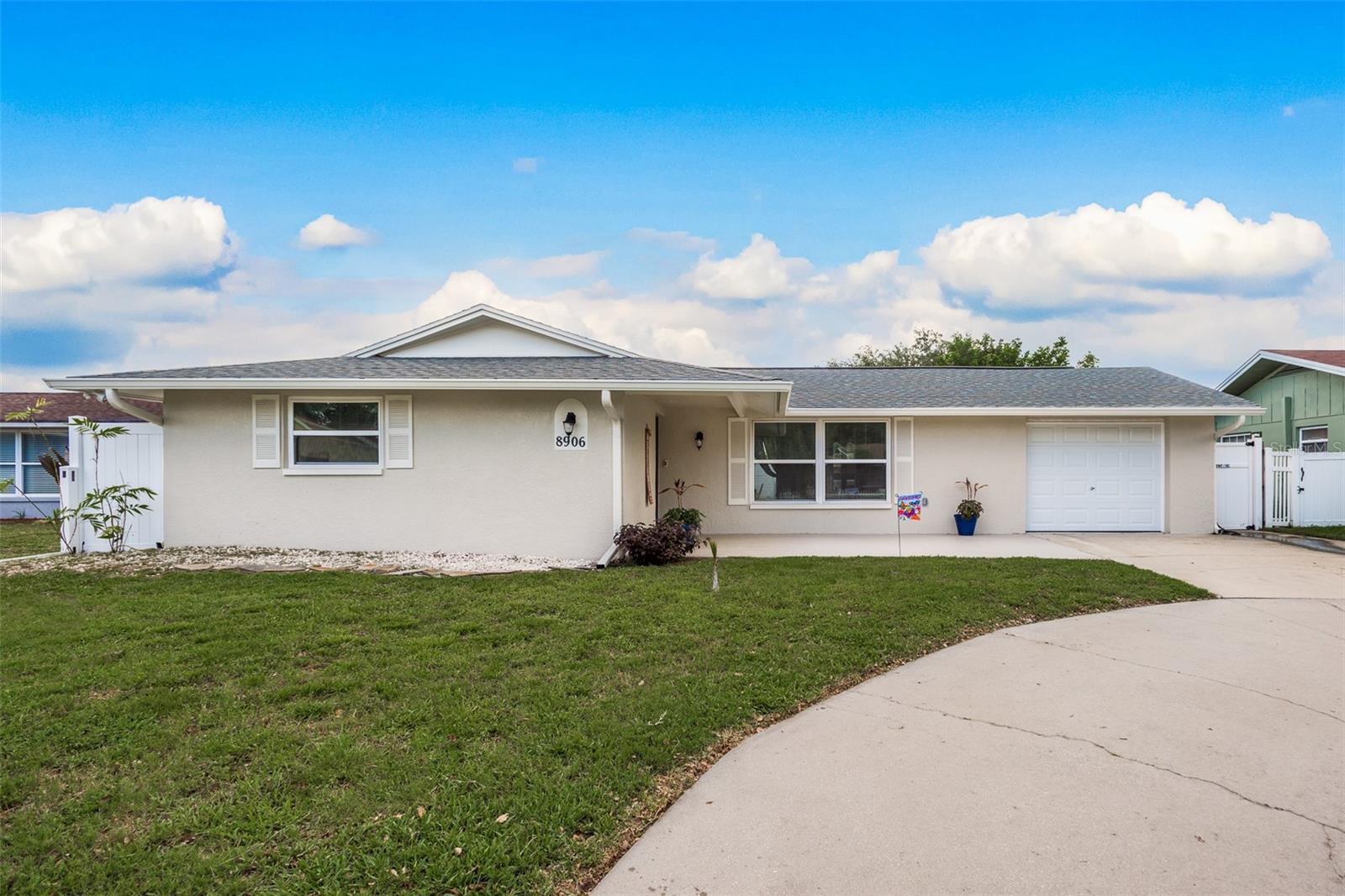 8906 Catalina Dr Property Photo 1