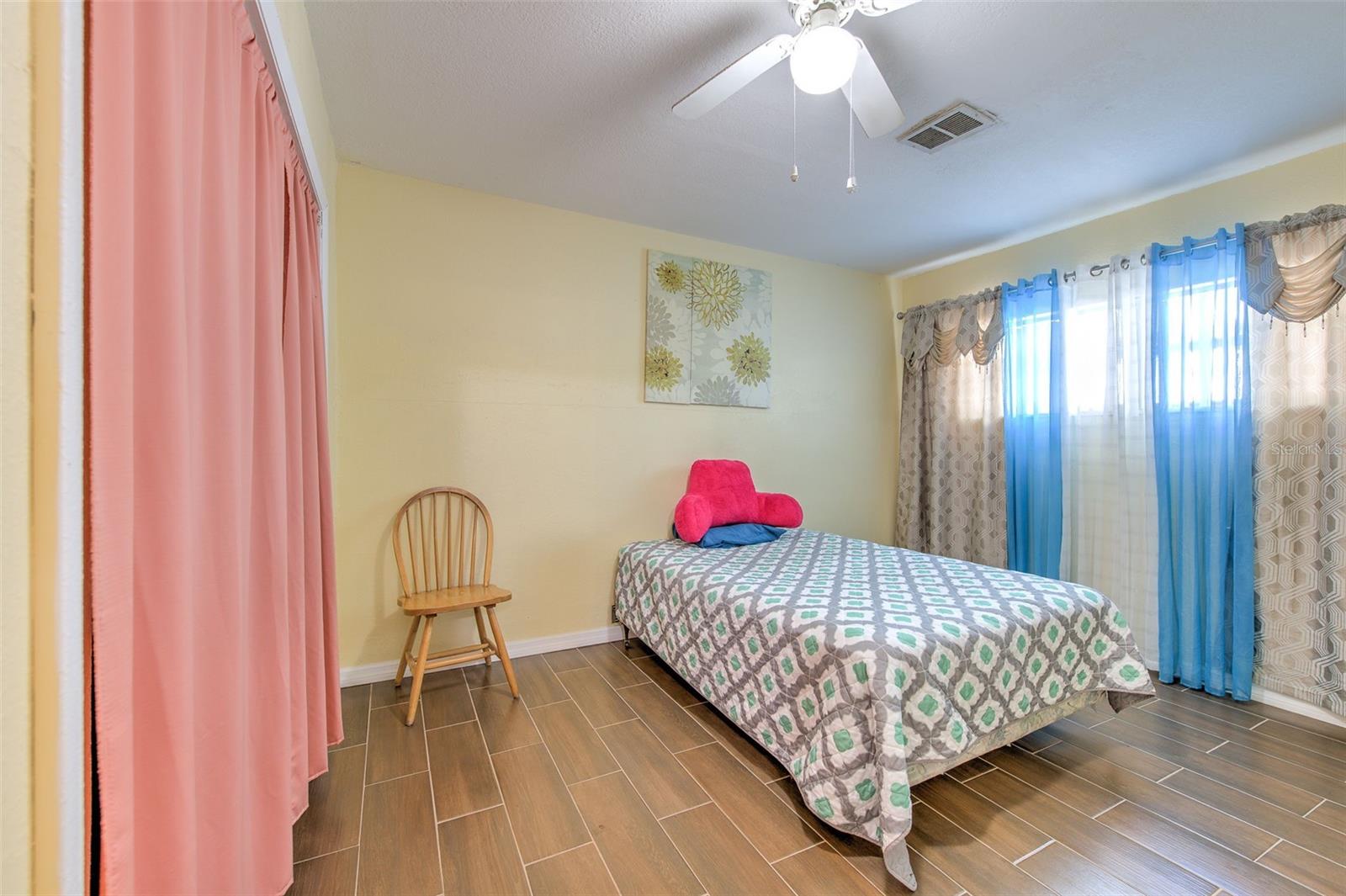 5415 Miles Blvd Property Photo 6