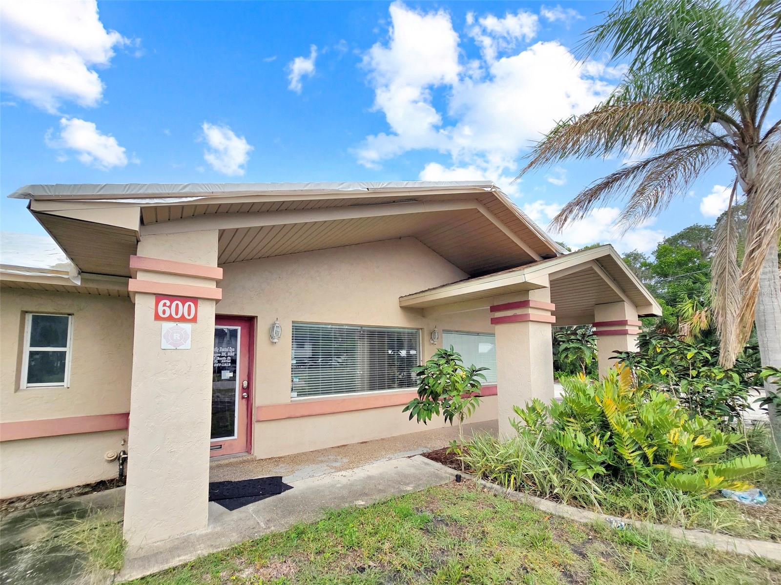 600 N Eustis St Property Photo 1