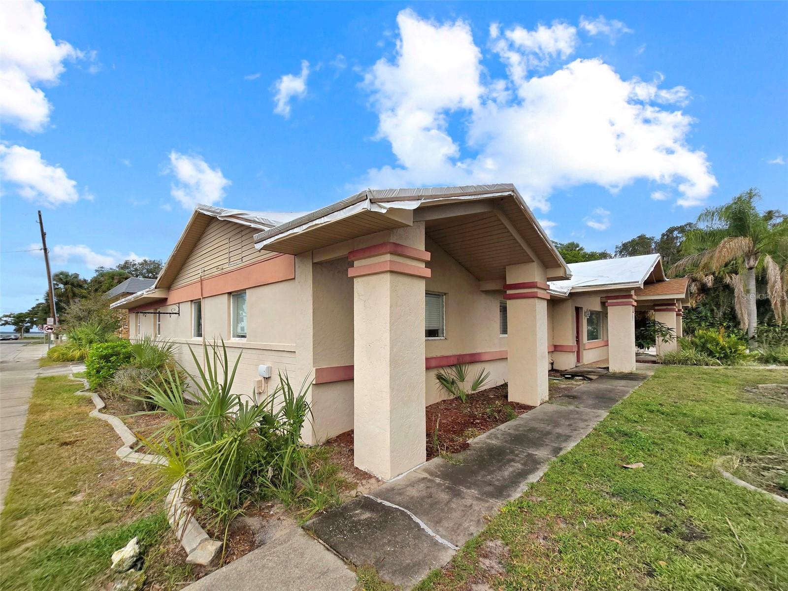 600 N Eustis St Property Photo 4